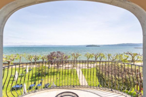 Casa Vacanze Maddalena - Palazzetto sul Lago - Diamante Blu Marta